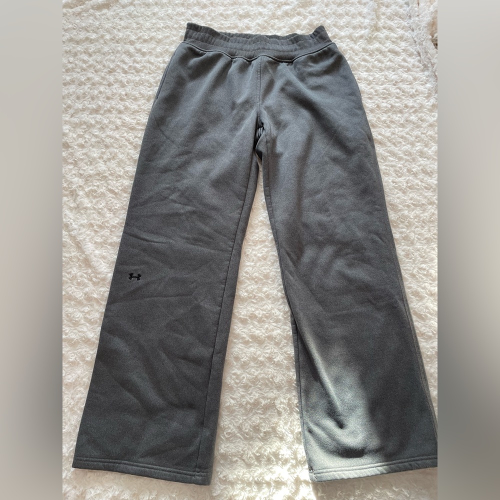 Under Armor sweat pants with pockets. Size L